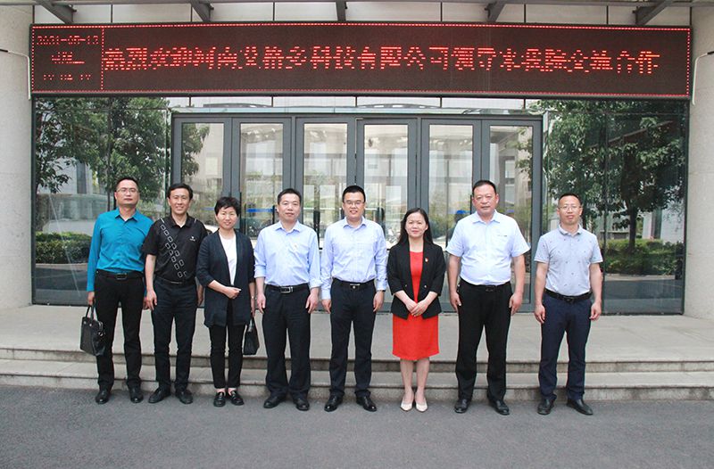 加強(qiáng)校企交流，共謀合作雙贏